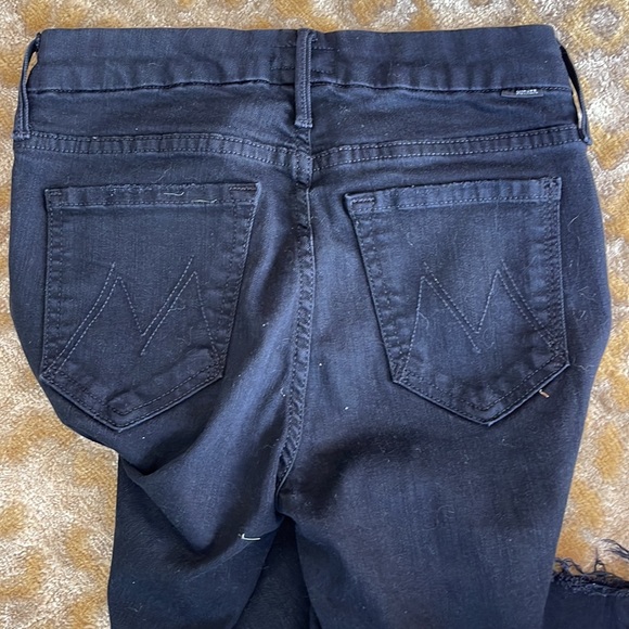 Mother looker ankle fray